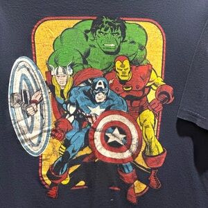 Marvel | Distressed | Superheroes Graphic Tee | Size L |